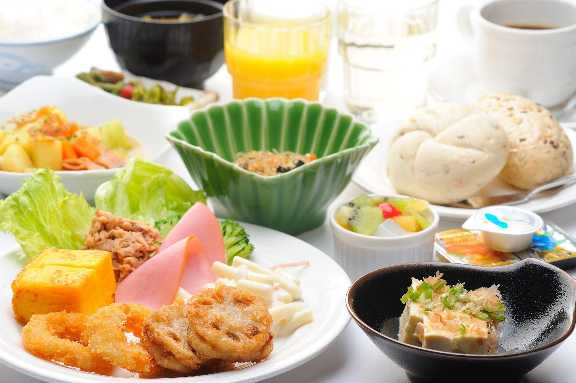 Hotel Route-Inn Court Chikuma-Koshoku Zewnętrze zdjęcie